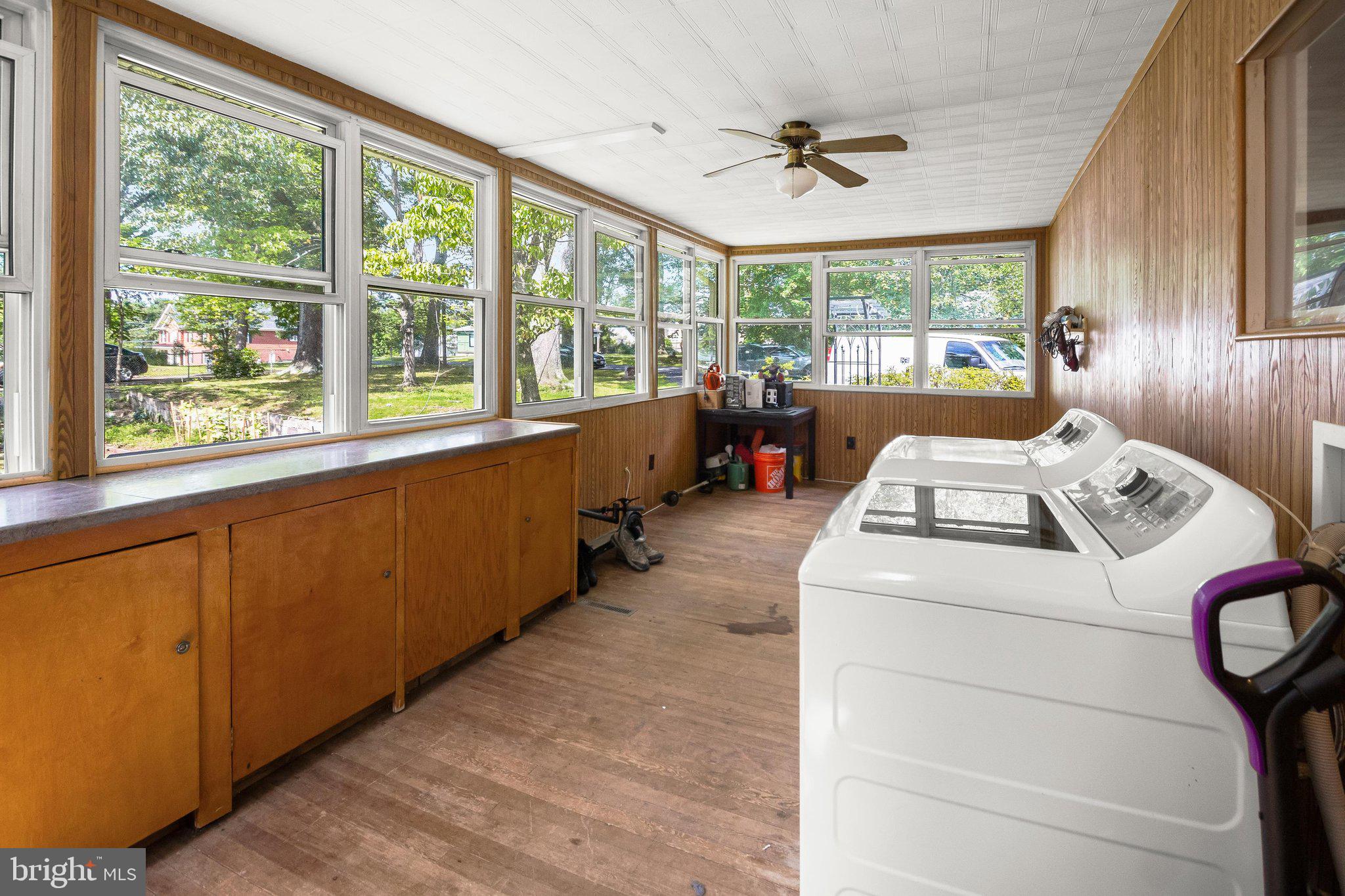7116 Neuman Street Springfield, VA 22150 - Photo 13 of 31 Sunroom