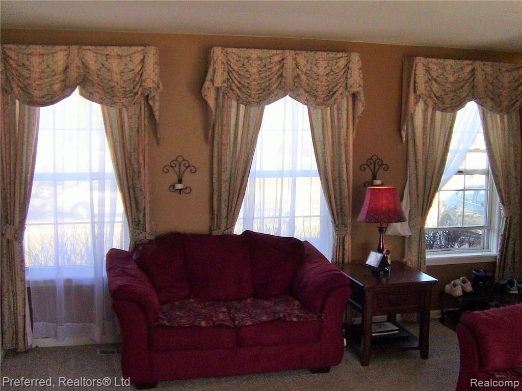 2792 Laurel Ridge Lane Howell, MI 48843 - Photo 3 of 21 3-IMG_4858.JPG