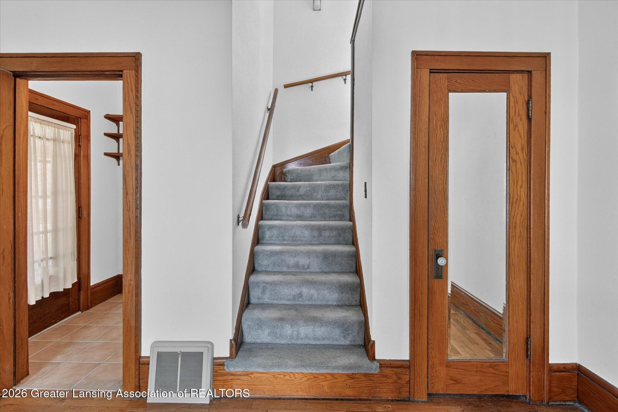 709 Rock Street Jackson, MI 49202 - Photo 15 of 53 15-709-Rock-St-WindowStill