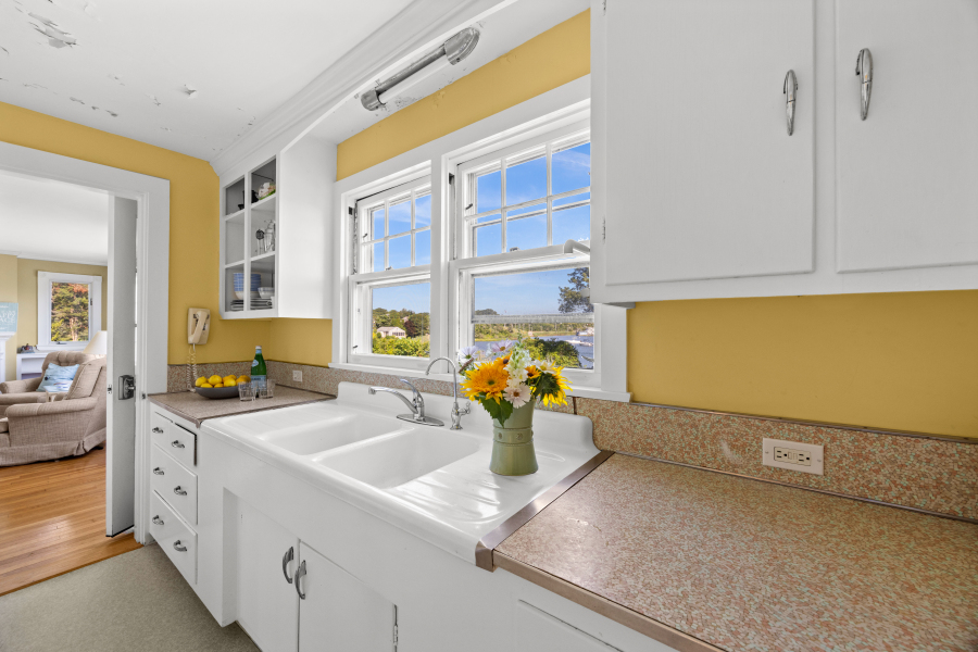 36 Hines Point Road Vineyard Haven, MA 02568 - Photo 29 of 47 Gallery Image 29