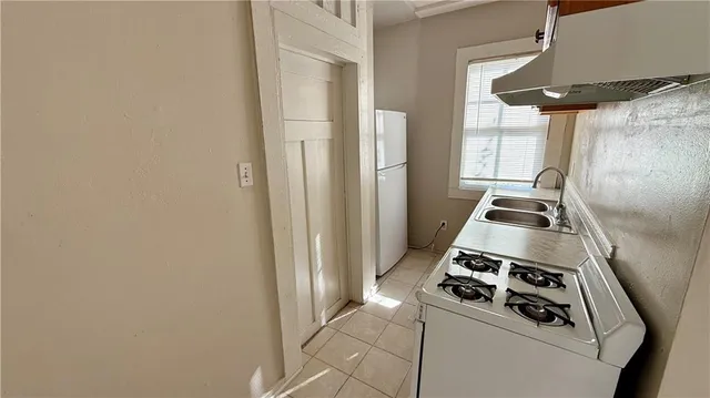 $975 | 8205 Nelson Street, Unit A, New Orleans, LA 70118