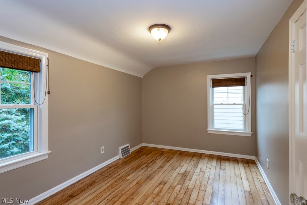 5239 Spencer Road Cleveland, OH 44124 - Photo 21 of 35