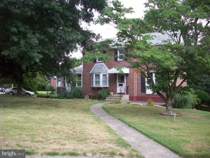 359 Holt Lane Springfield, PA 19064 - Photo 15 of 15 Exterior Front