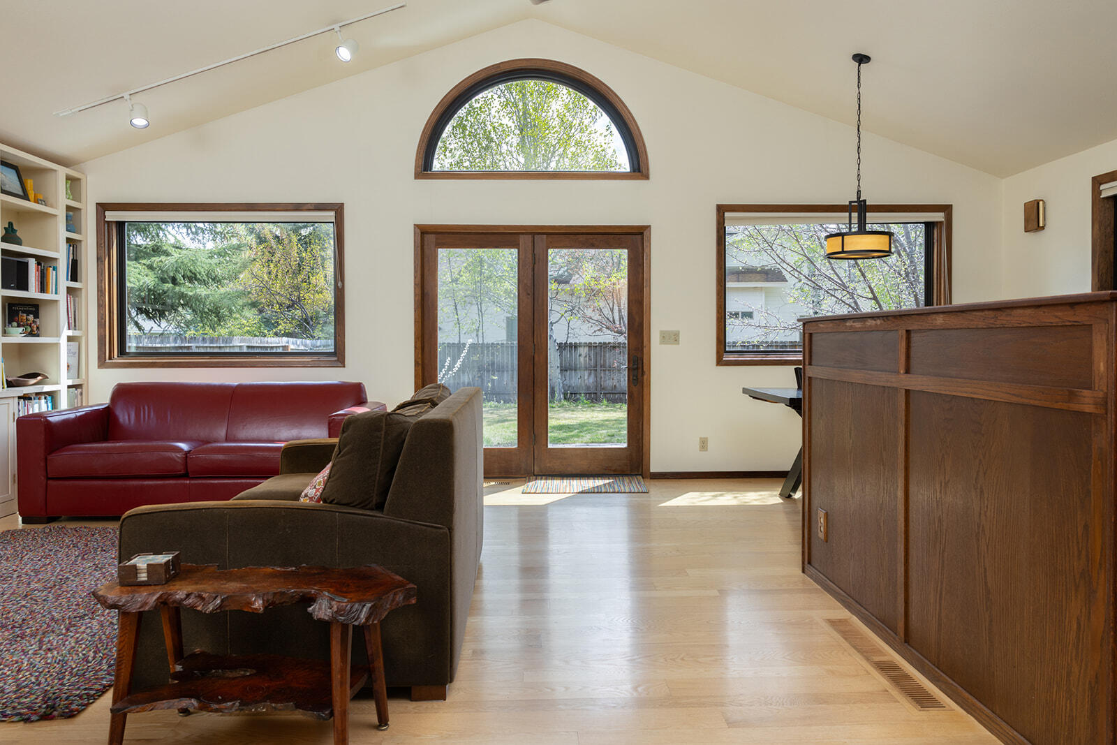 541 Shoshone Drive Hailey, ID 83333 - Photo 3 of 42 High ceilings in the greatroom