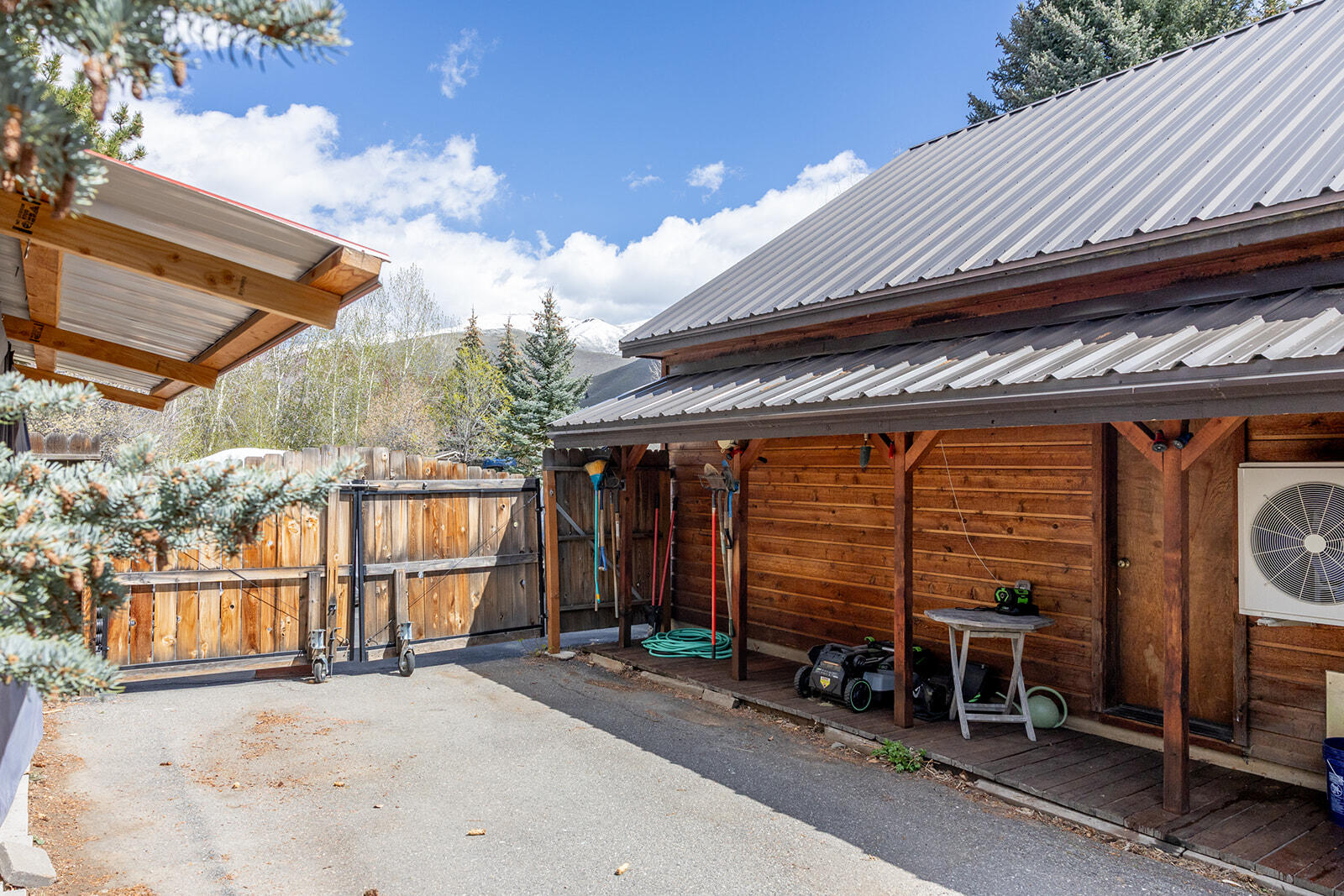 541 Shoshone Drive Hailey, ID 83333 - Photo 36 of 42 Parking & Storage