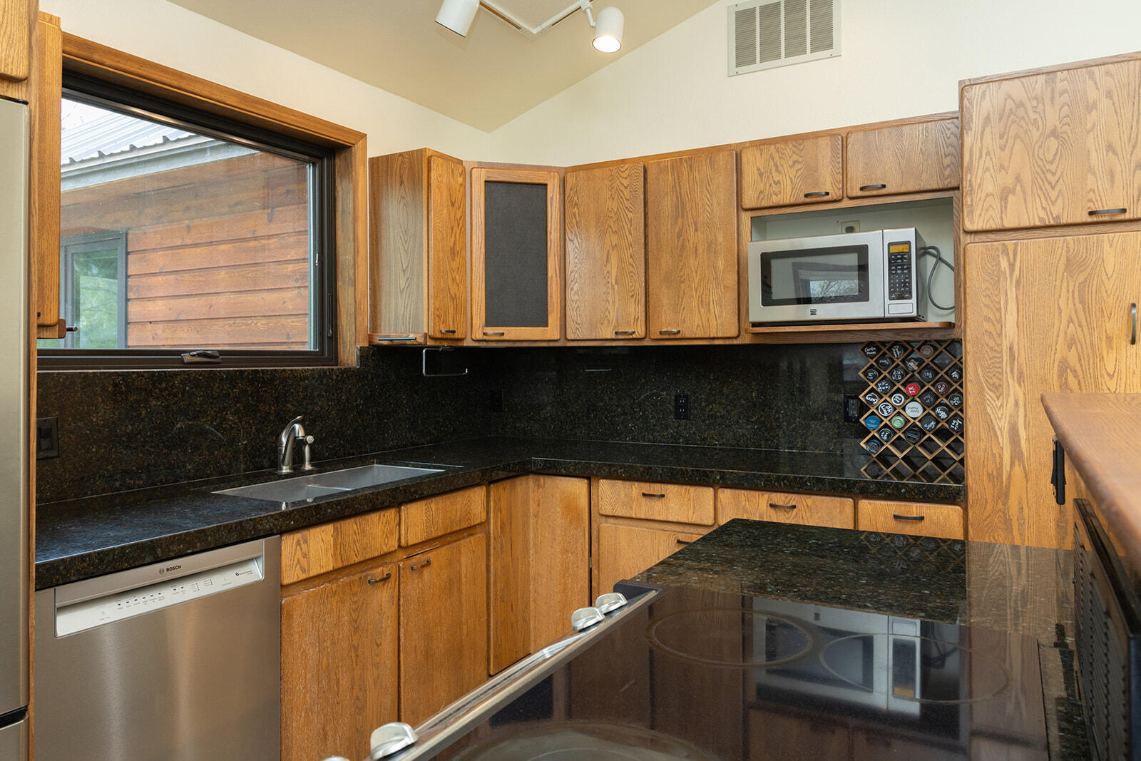 541 Shoshone Drive Hailey, ID 83333 - Photo 9 of 42 Kitchen (1)