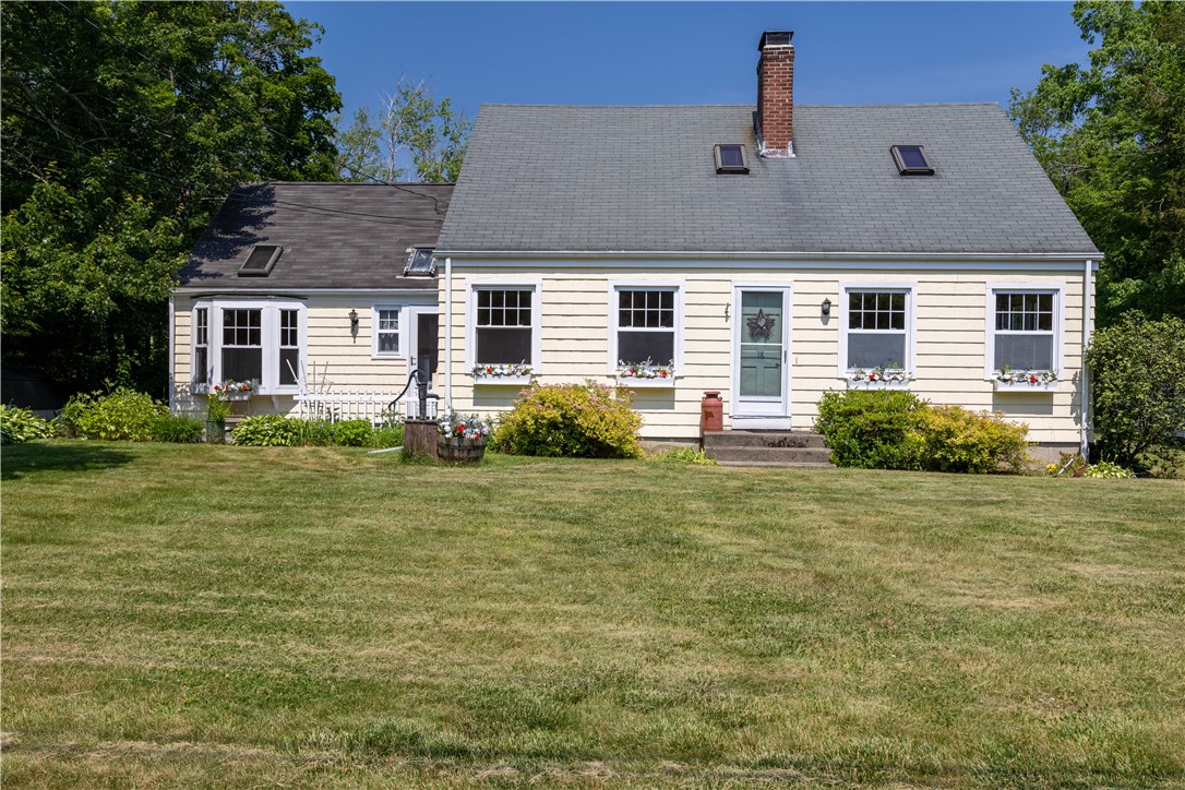 18 South Woodland Road Scituate, RI 02857 - Photo 1 of 36