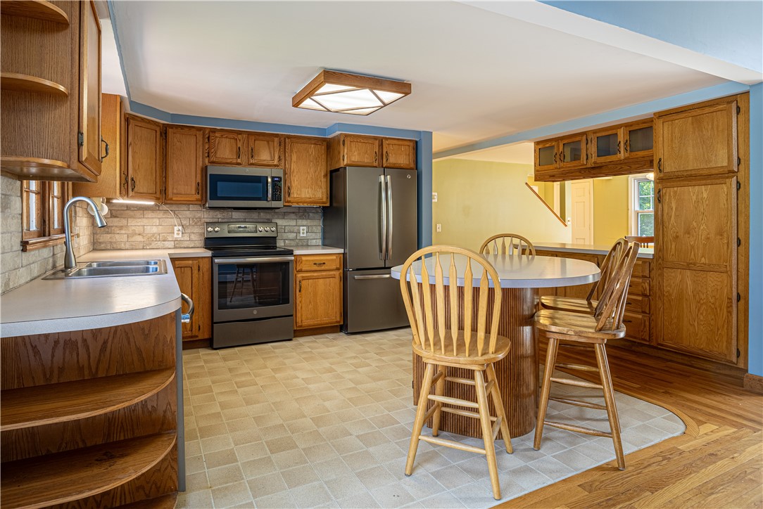 18 South Woodland Road Scituate, RI 02857 - Photo 17 of 36