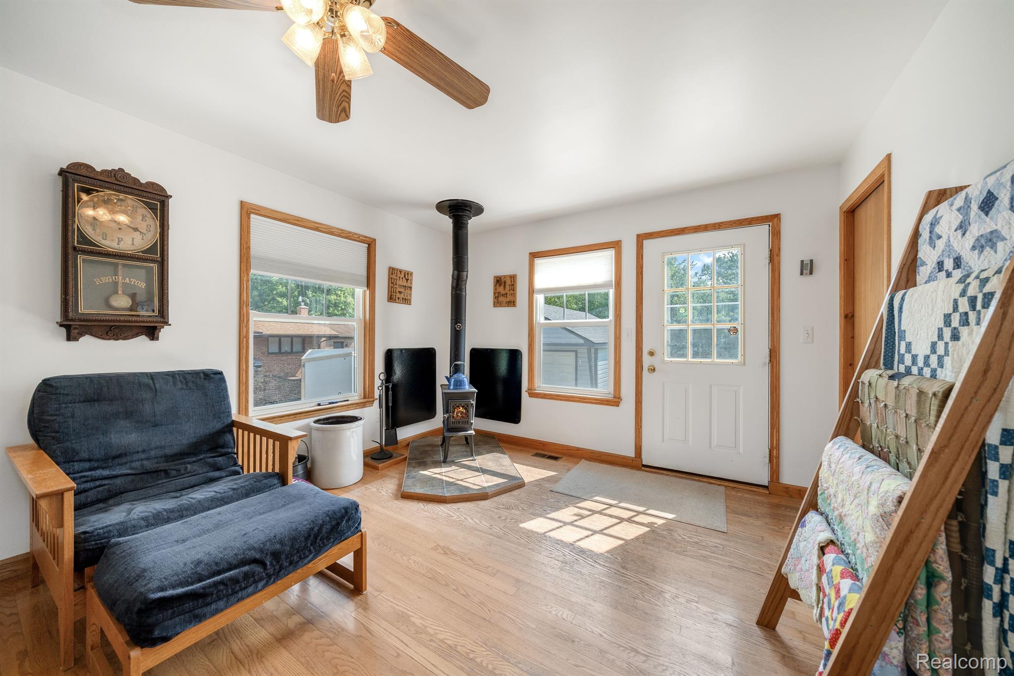 902 Trombley Road Troy, MI 48083 - Photo 10 of 33 Gallery Image 10