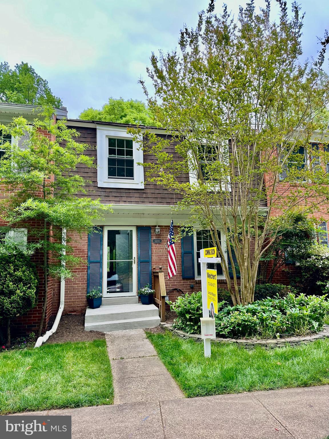 5230 Lonsdale Drive Springfield, VA 22151 - Photo 1 of 25 a front view of a house with garden