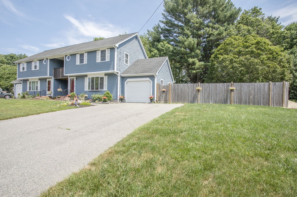 26 Yoke Road, Unit 26 Bridgewater, MA 02324 - Photo 4 of 42 Gallery Image 4