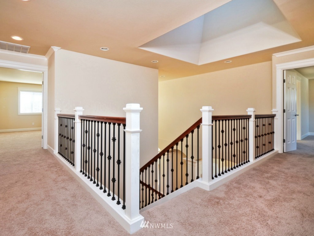 6158 Northeast 3rd Court Renton, WA 98059 - Photo 11 of 20