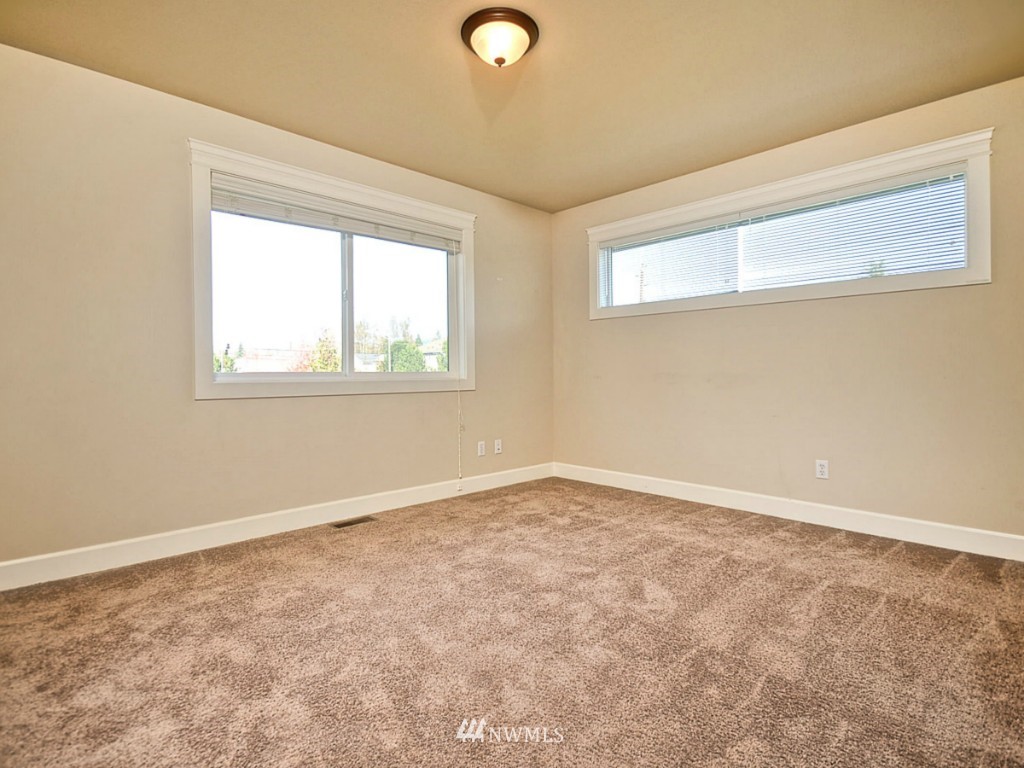 6158 Northeast 3rd Court Renton, WA 98059 - Photo 14 of 20