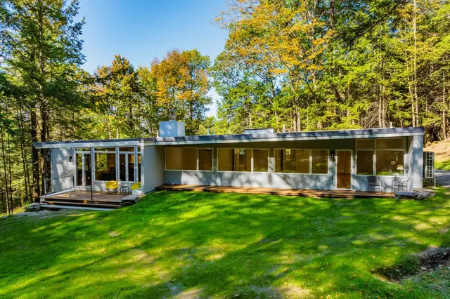 $1,690,000 | 25 Hemlock Road, Hanover, NH 03755