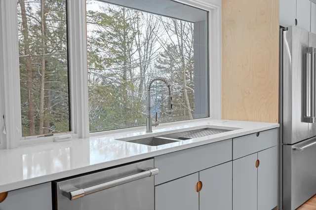 $1,690,000 | 25 Hemlock Road, Hanover, NH 03755