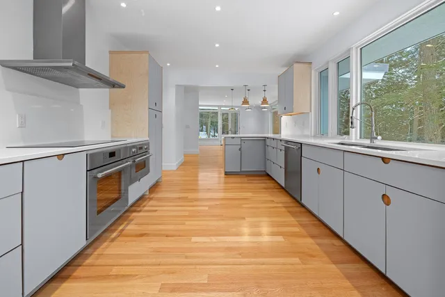 $1,690,000 | 25 Hemlock Road, Hanover, NH 03755