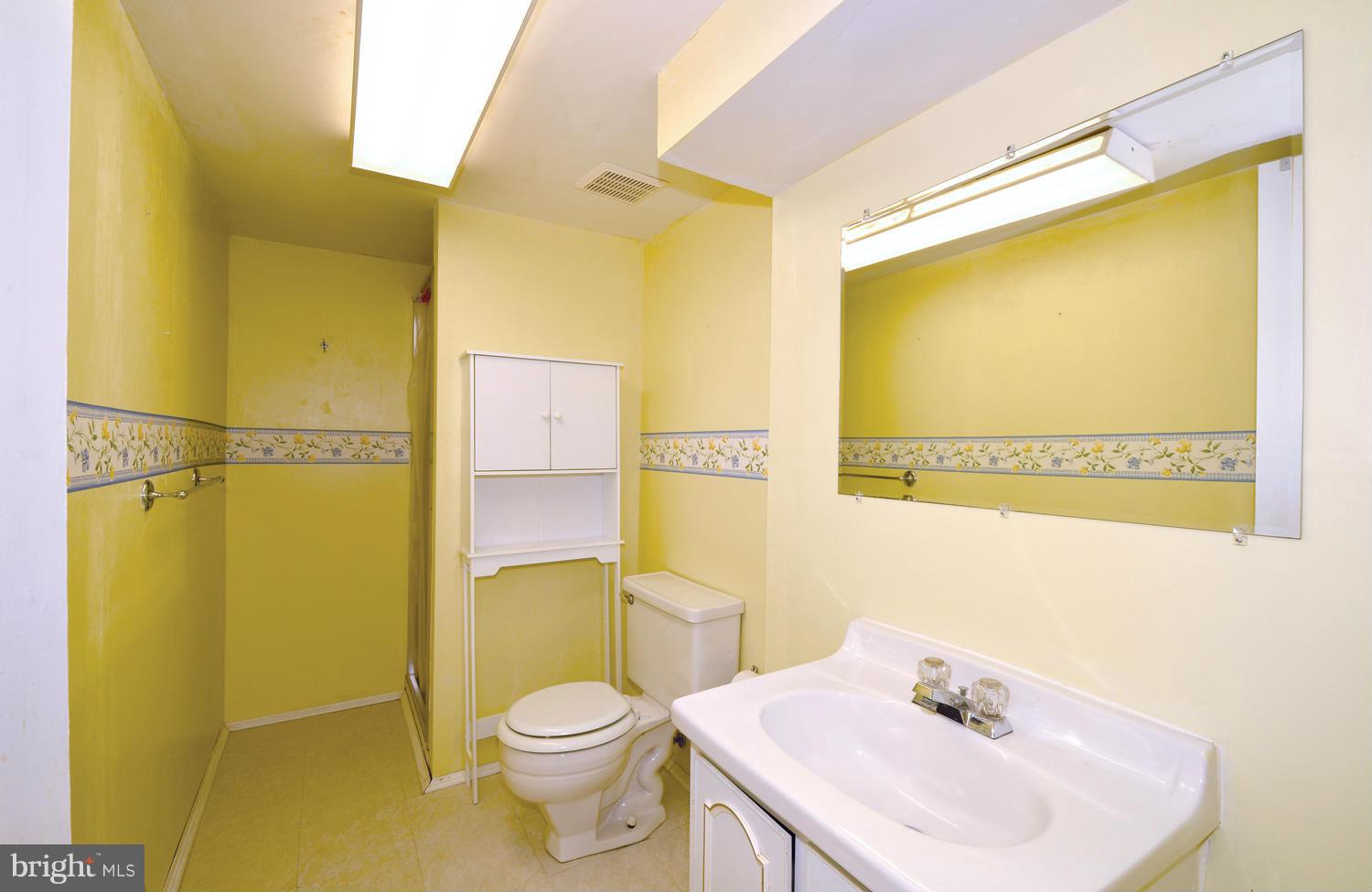 6507 Winnepeg Road Bethesda, MD 20817 - Photo 22 of 28 Bath