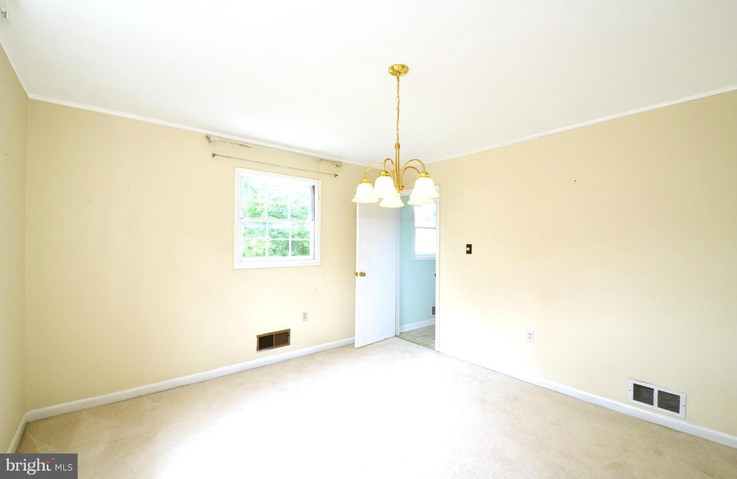 6507 Winnepeg Road Bethesda, MD 20817 - Photo 6 of 28 Dining Room