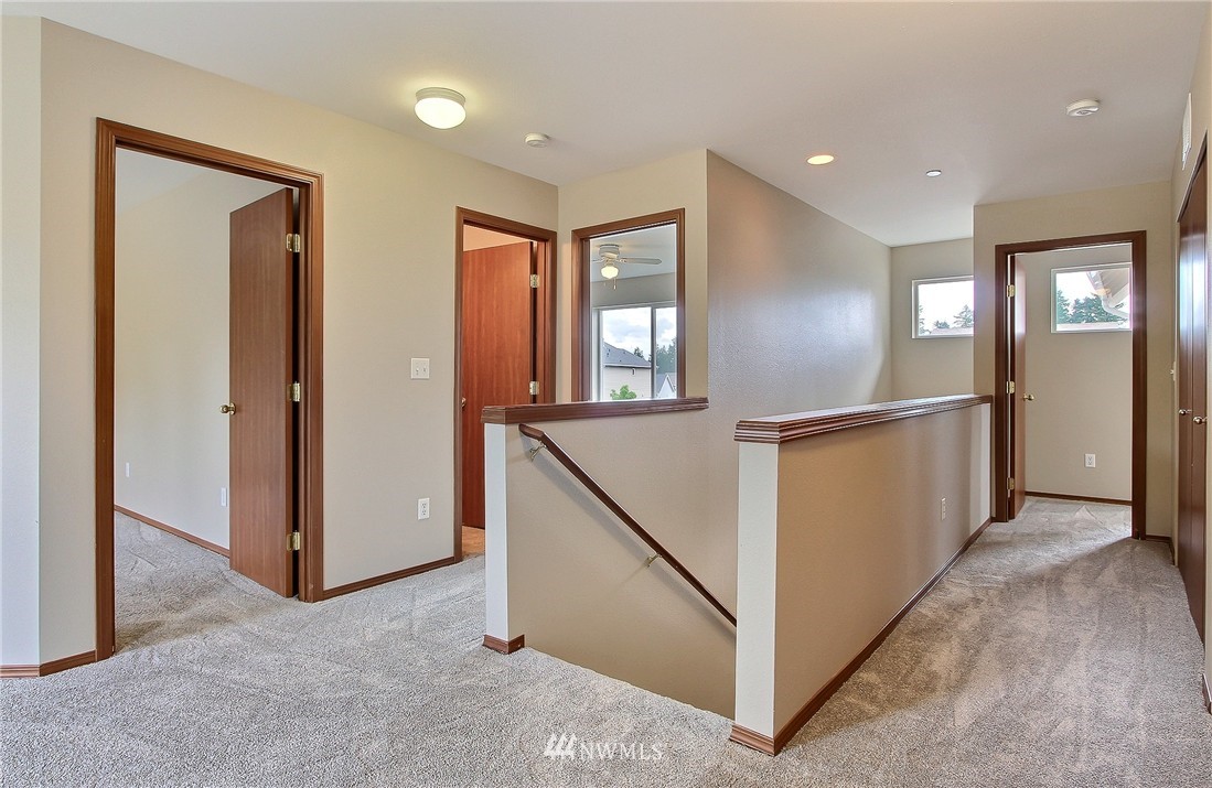 1352 Foreman Road DuPont, WA 98327 - Photo 9 of 14