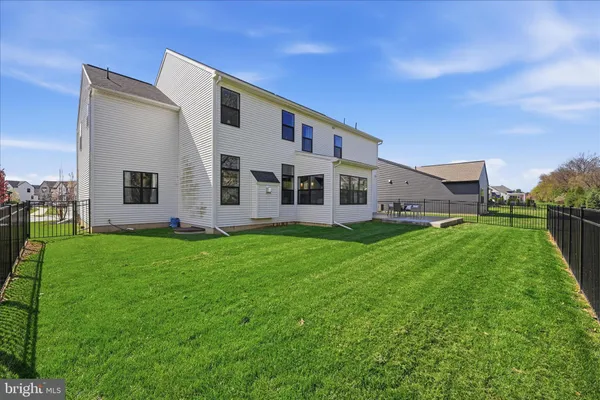 $820,000 | 203 Wright Drive, Mechanicsburg, PA 17055