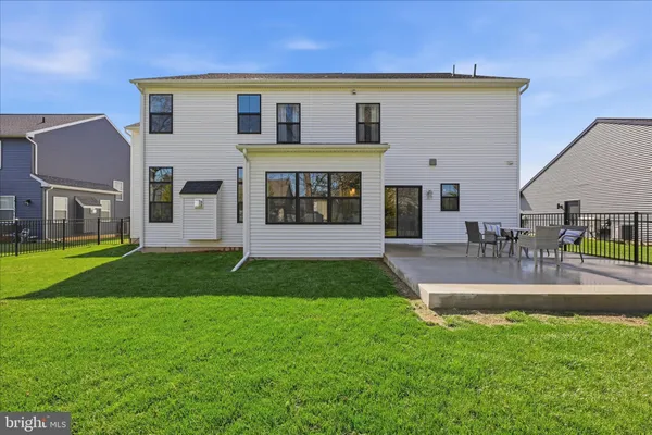 $820,000 | 203 Wright Drive, Mechanicsburg, PA 17055