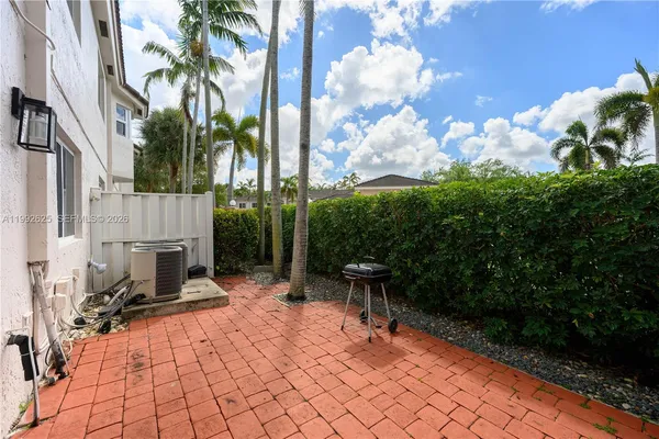 $2,350 | 7760 Northwest 22nd Street, Unit 103, Pembroke Pines, FL 33024