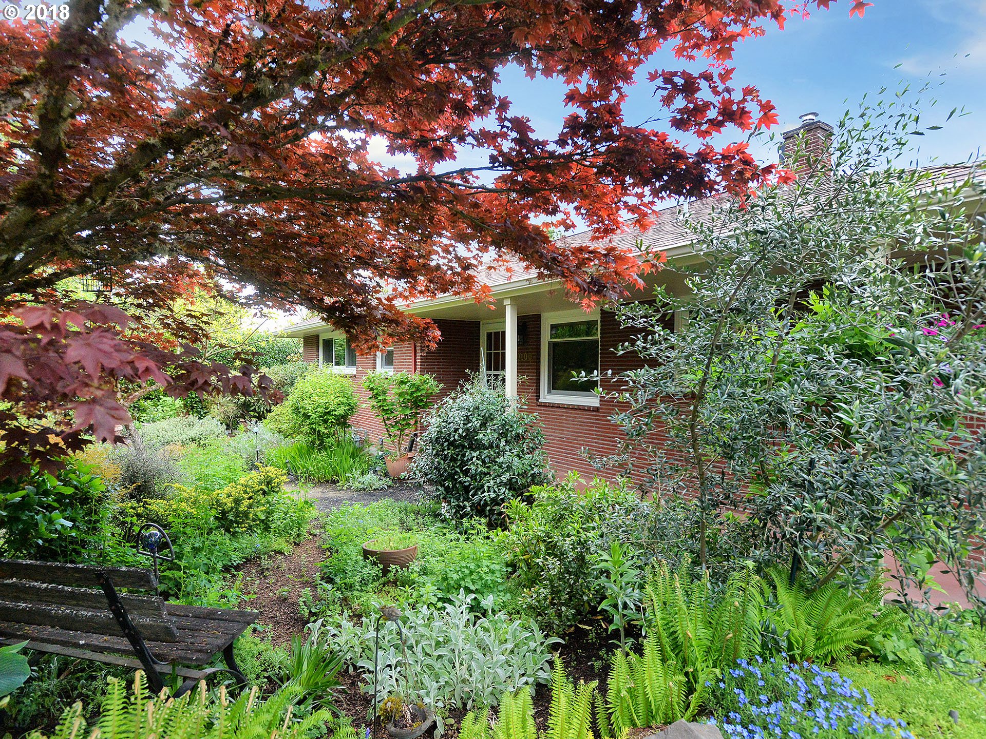 10100 Southwest Lancaster Road Portland, OR 97219 - Photo 1 of 32 Gallery Image 1