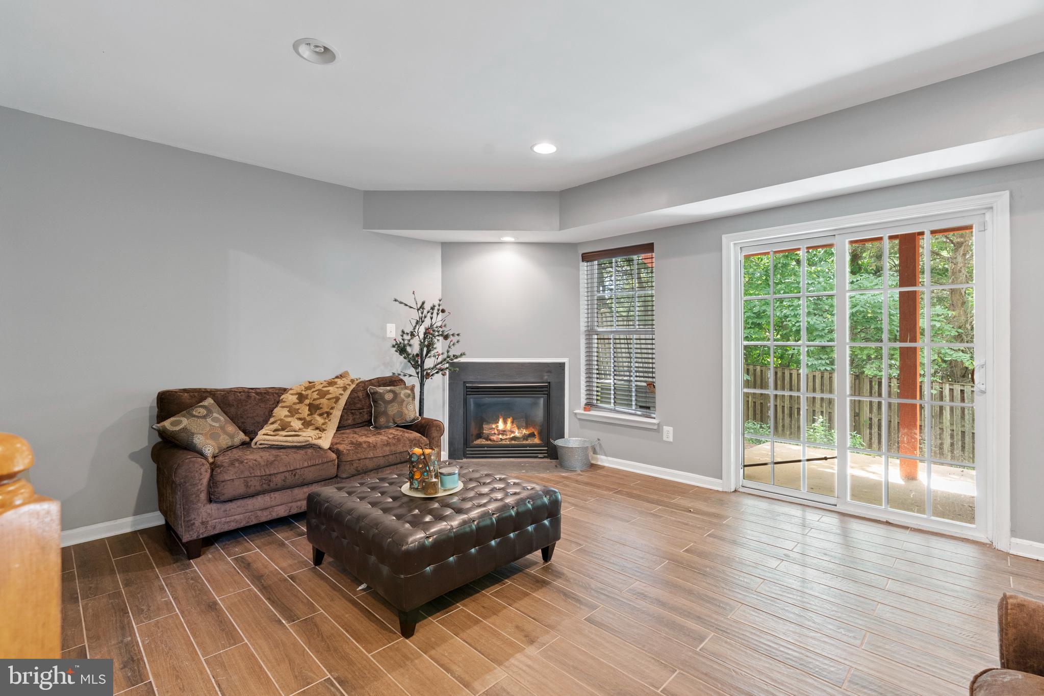 21809 Ladyslipper Square Ashburn, VA 20147 - Photo 2 of 39