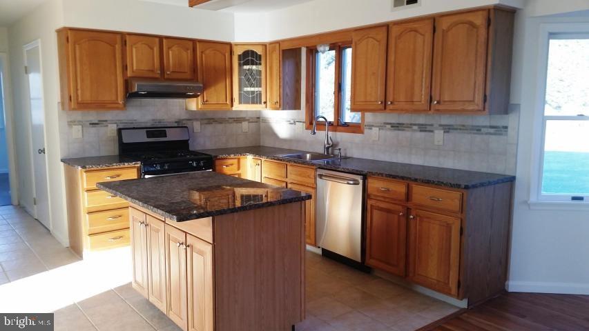 609 Yellowbrick Road Brick, NJ 08724 - Photo 7 of 30 Gallery Image 7