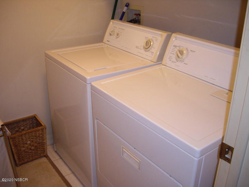 3165 Christopher Drive Lompoc, CA 93436 - Photo 32 of 52 a utility room with dryer and washer