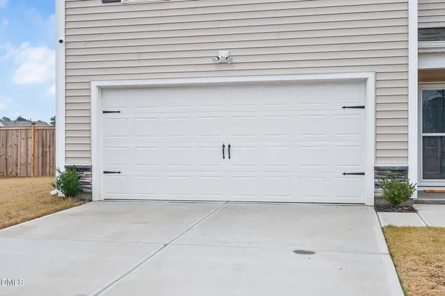 a view of entryway with a garage