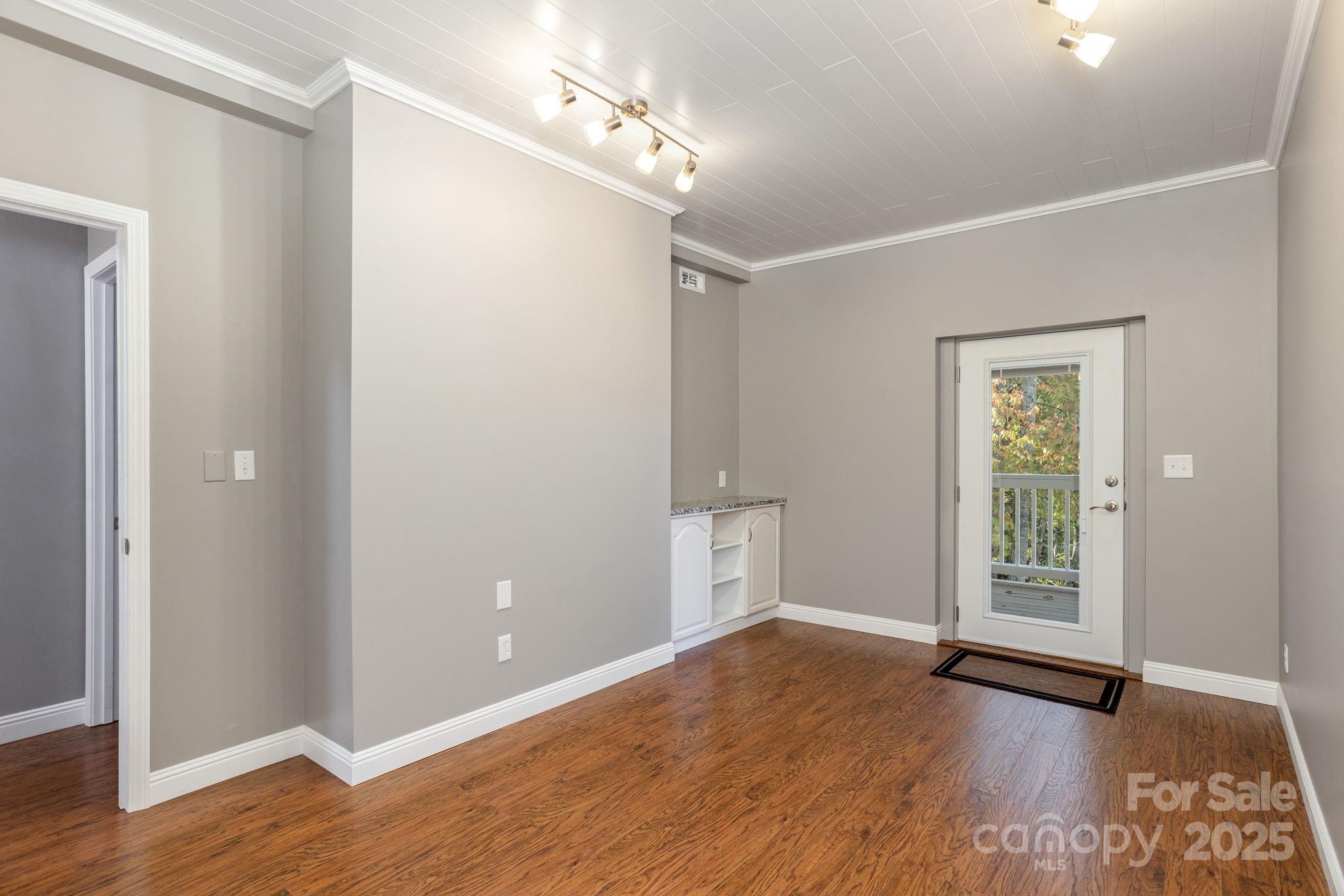 10 Tahchee Trail Fletcher, NC 28732 - Photo 33 of 48 a view of livingroom with hardwood