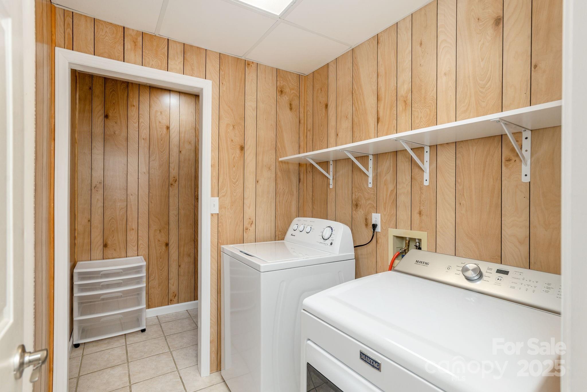 10 Tahchee Trail Fletcher, NC 28732 - Photo 34 of 48 a utility room with dryer and washer
