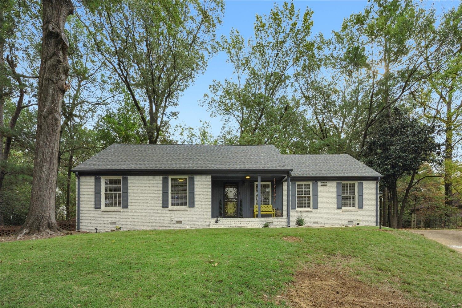 3076 Laurencekirk Road Memphis, TN 38128 - Photo 1 of 23 Single story home featuring a front lawn