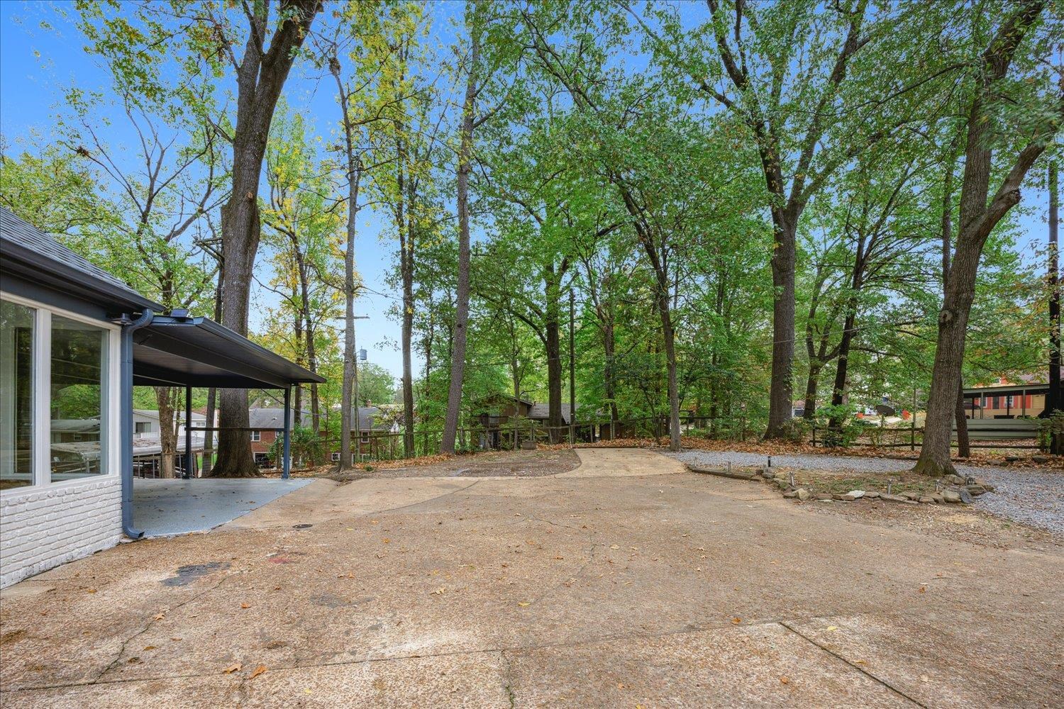 3076 Laurencekirk Road Memphis, TN 38128 - Photo 18 of 23 View of patio / terrace featuring a carport