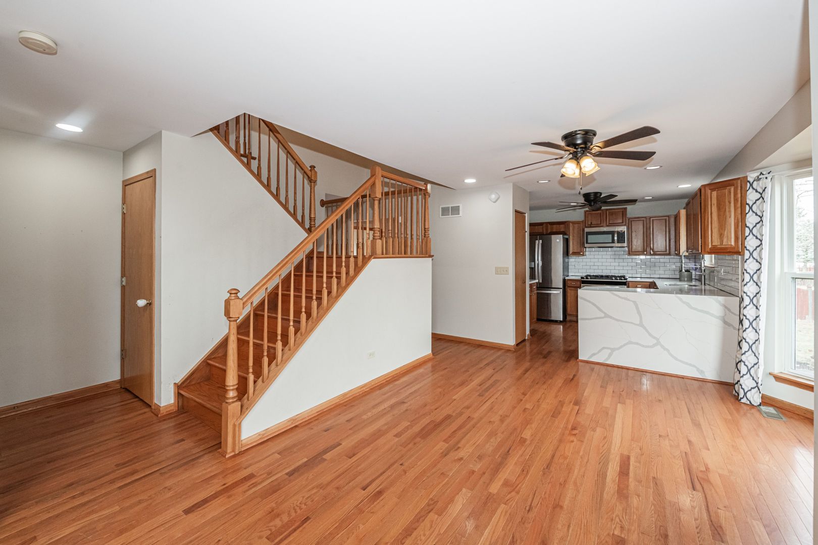 1914 Prairie Ridge Court Plainfield, IL 60586 - Photo 11 of 36