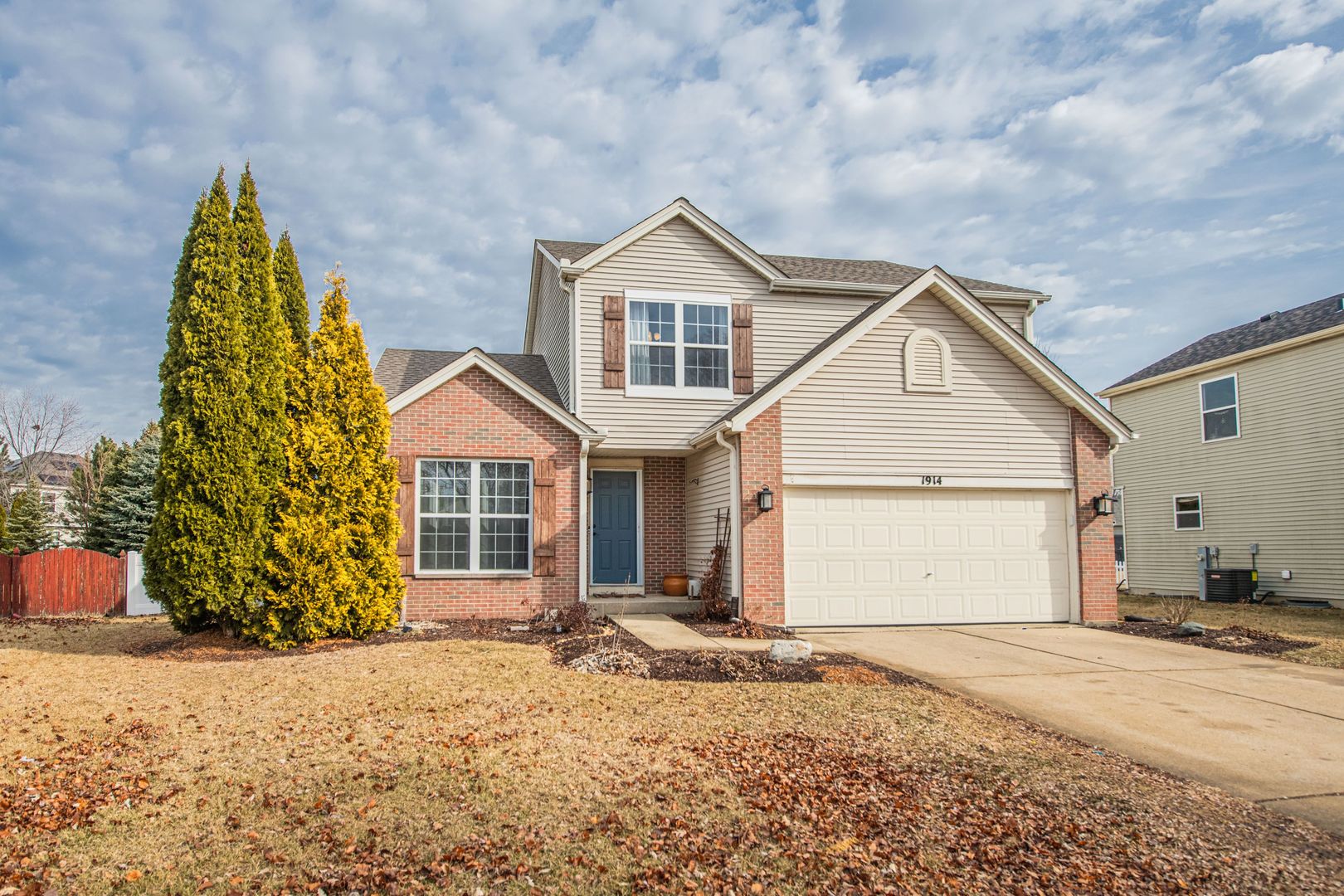 1914 Prairie Ridge Court Plainfield, IL 60586 - Photo 2 of 36