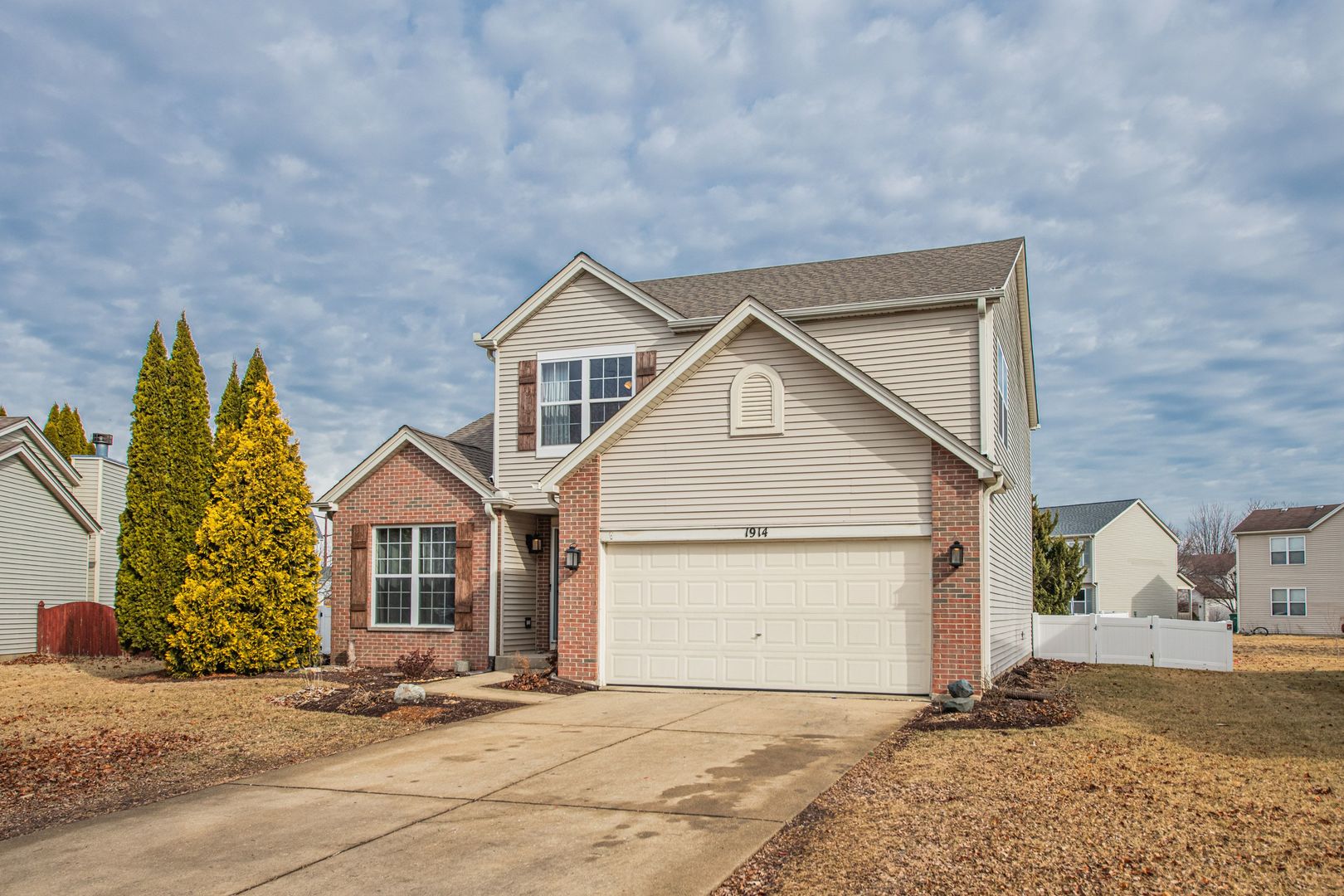 1914 Prairie Ridge Court Plainfield, IL 60586 - Photo 3 of 36