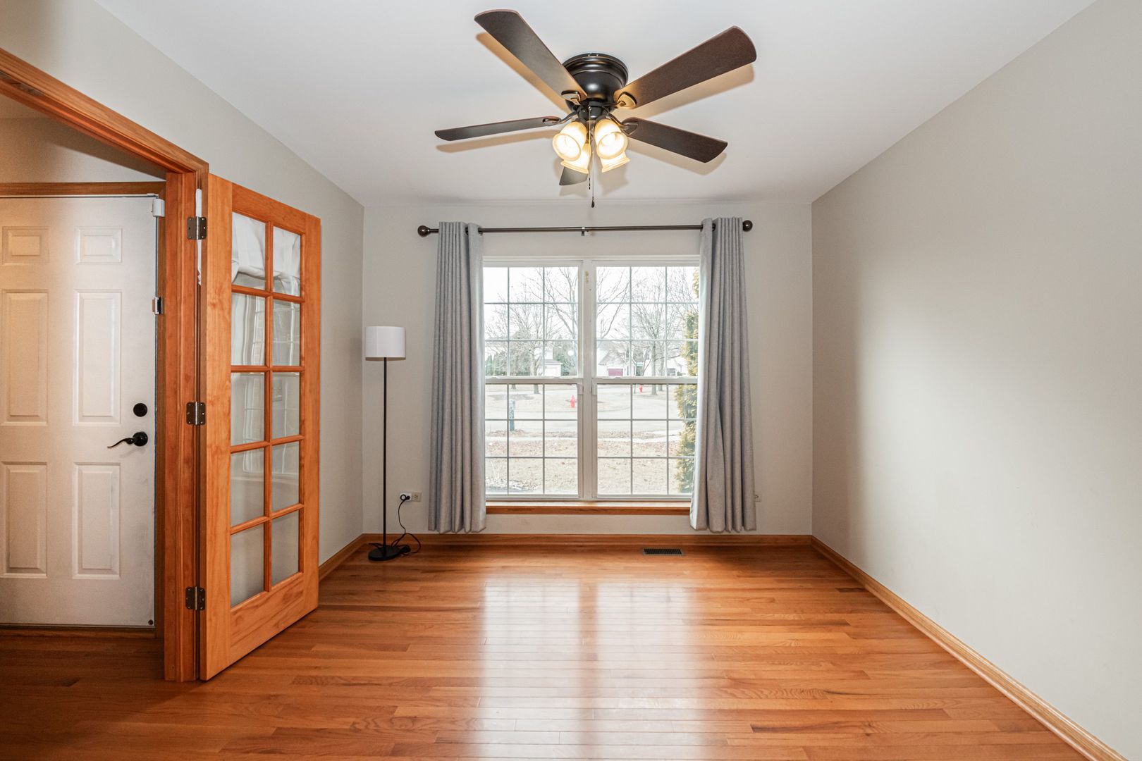 1914 Prairie Ridge Court Plainfield, IL 60586 - Photo 5 of 36