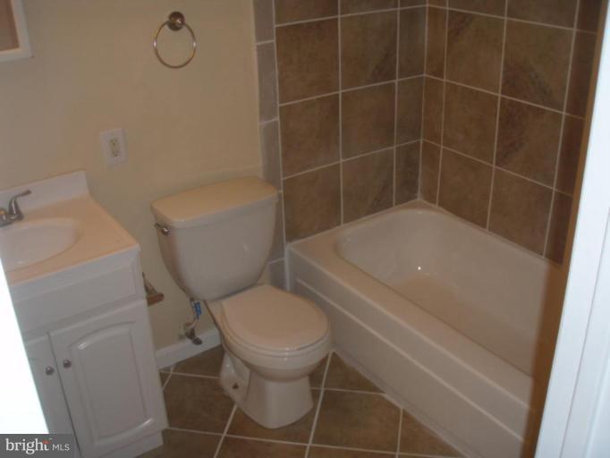 13031 Clarion Road Fort Washington, MD 20744 - Photo 4 of 25 Bath #2