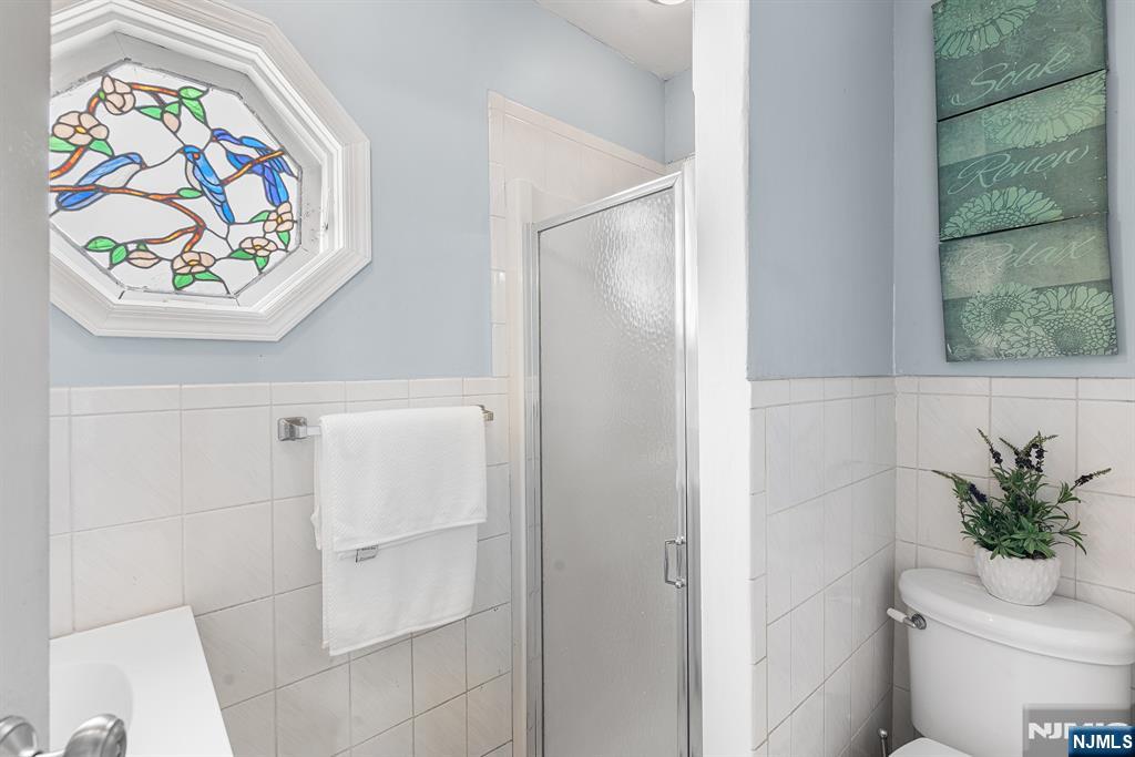 656 Devon Street Kearny, NJ 07032 - Photo 12 of 28