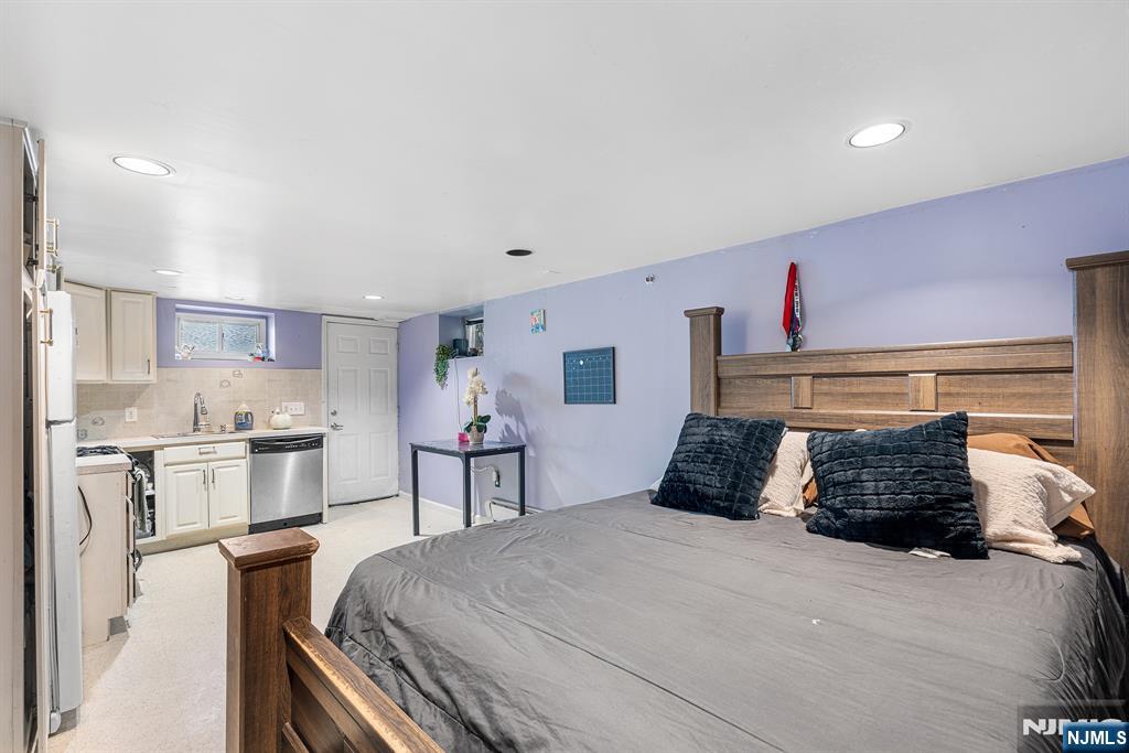 656 Devon Street Kearny, NJ 07032 - Photo 22 of 28