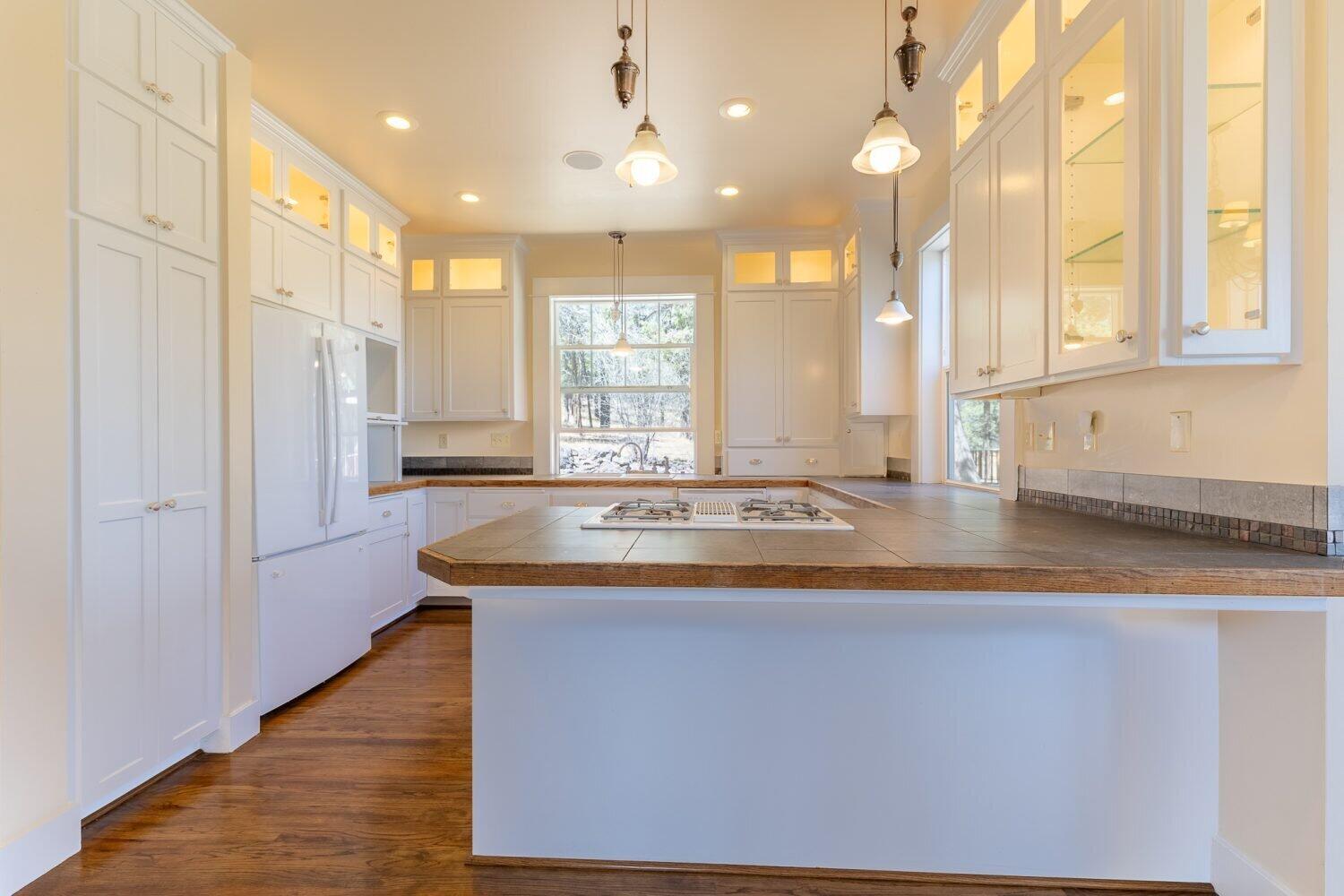 7140 Jake Road Klamath Falls, OR 97601 - Photo 8 of 44 20250809-MLS-105-1500x1000