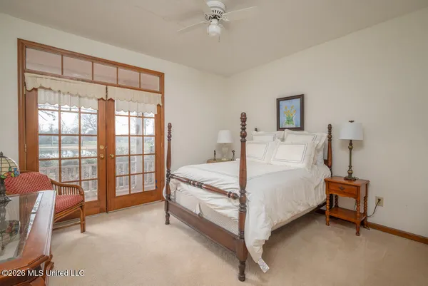 $715,000 | 617 South Wedgewood Road, Starkville, MS 39759