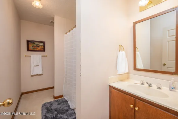 $715,000 | 617 South Wedgewood Road, Starkville, MS 39759