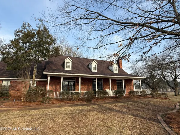 $715,000 | 617 South Wedgewood Road, Starkville, MS 39759