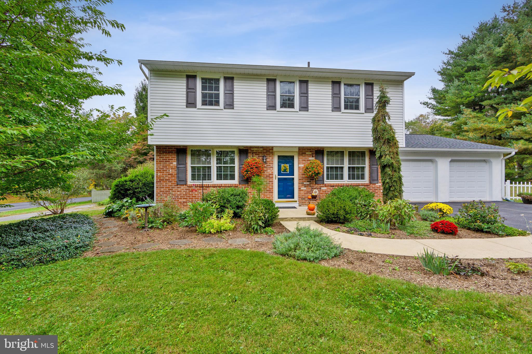 11 Mauger Road Elverson, PA 19520 - Photo 1 of 39 Front of House
