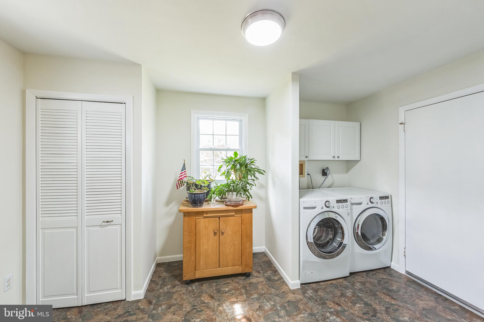 11 Mauger Road Elverson, PA 19520 - Photo 18 of 39 Laundry Room/Mud Room