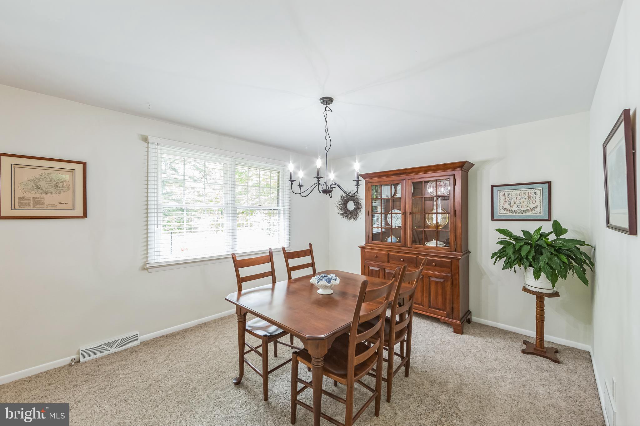 11 Mauger Road Elverson, PA 19520 - Photo 10 of 39 Dining Room
