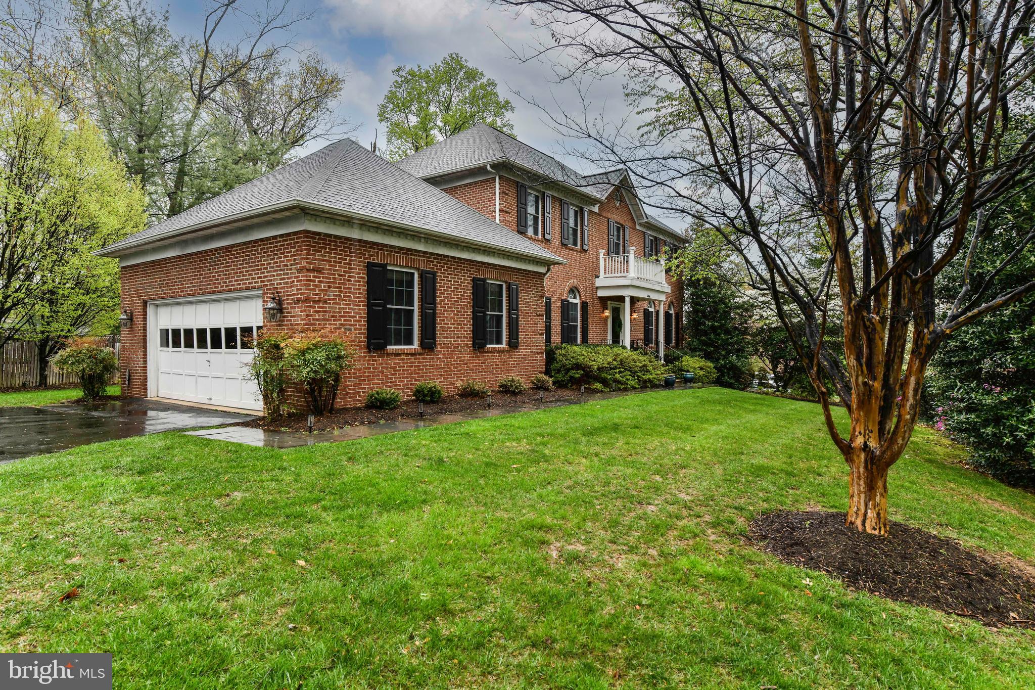 6866 Melrose Drive McLean, VA 22101 - Photo 35 of 42 a front view of house with yard and green space